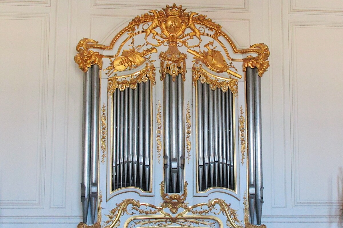 An Instrument of Praise - Vibrant Hope Ministries